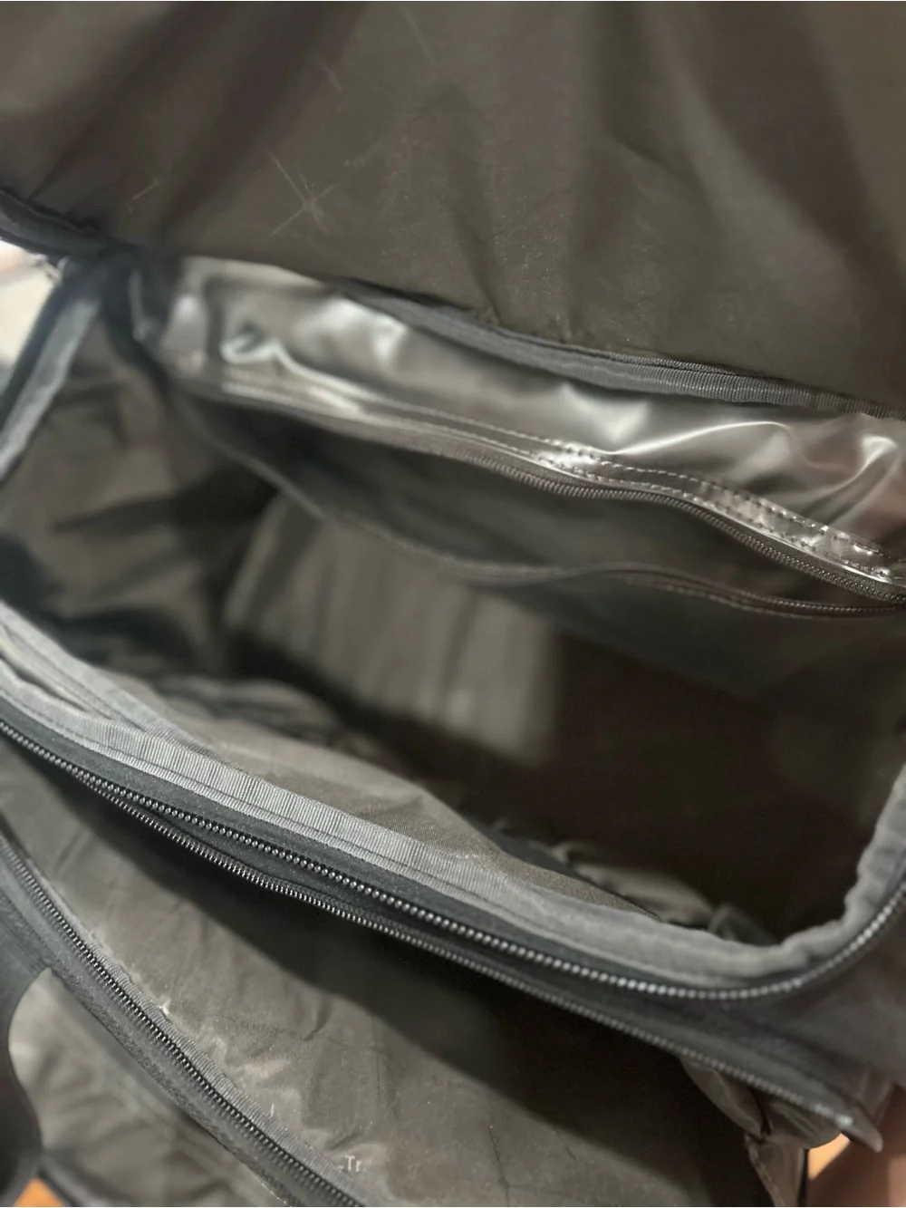 Travelpro FlightCrew5 Multi-Purpose Tote- excellent condition
